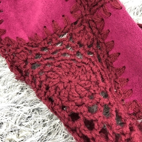 Boho Women’s O/S Purple Crochet Suede Whip Stitch Winter Fringe Patch Scarf - Picture 6 of 10